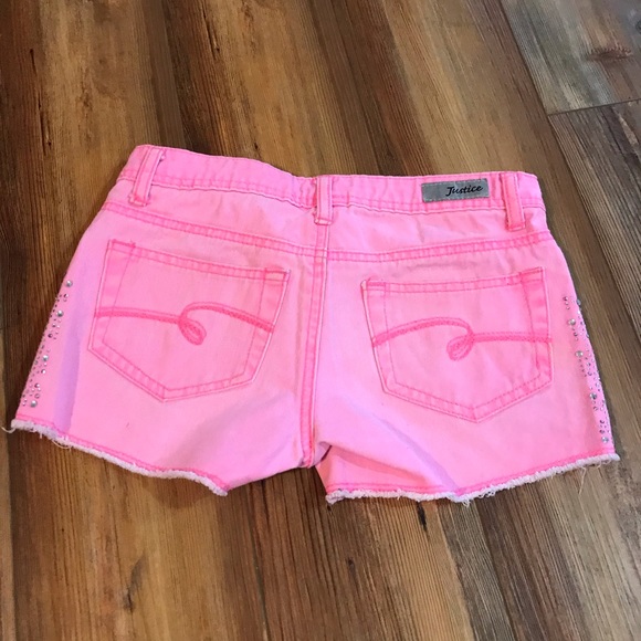 Girls really cute shorts - Picture 2 of 4